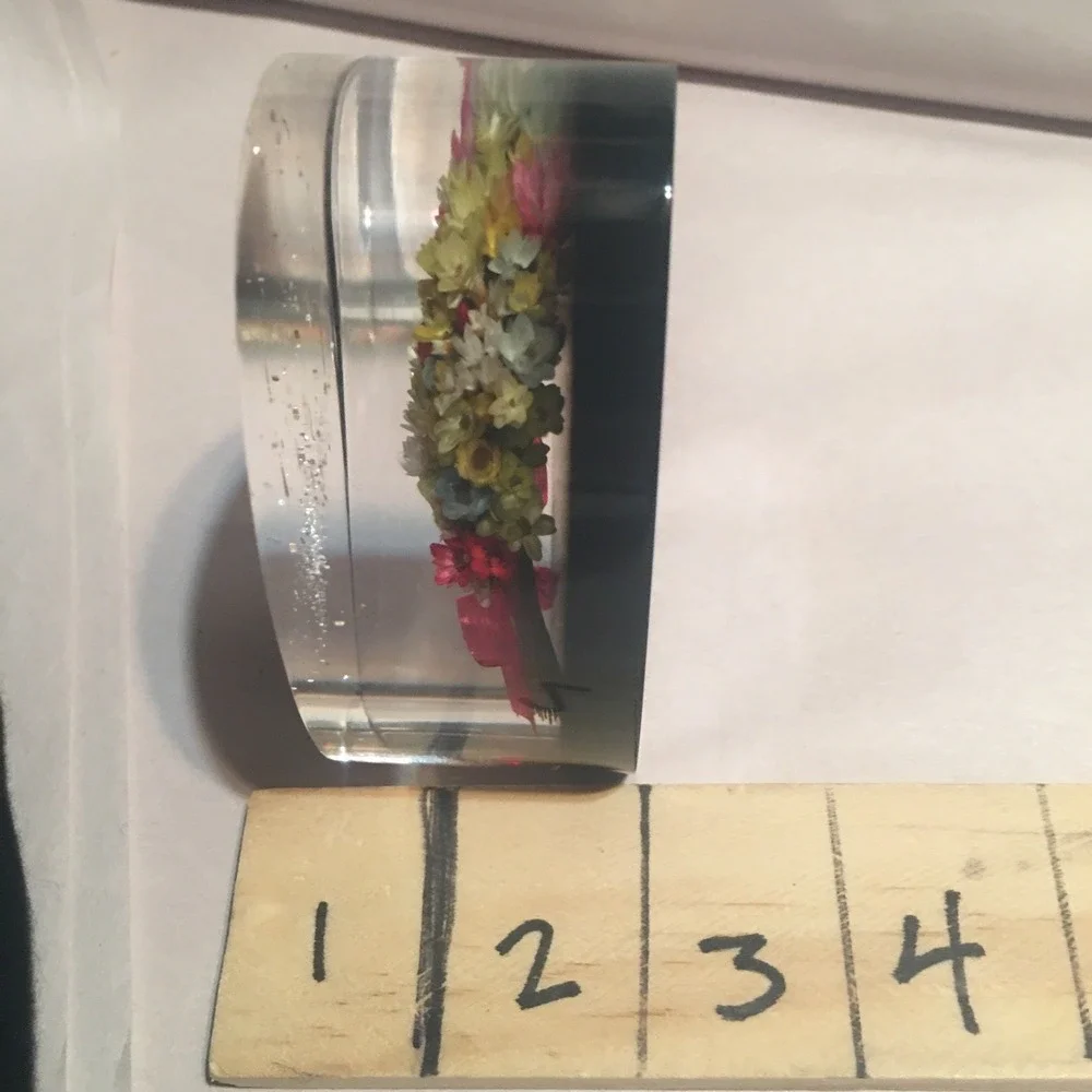 Vintage Lucite acrylic dried flower bouquet paperweight
